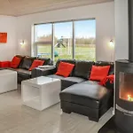 Stunning Home In Ansager With Sauna Prázdninový dům